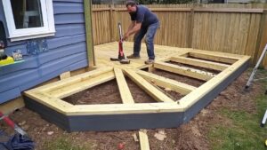 Lire la suite à propos de l’article Man Fully Transforms His Backyard with DIY | Start to Finish by @buildersblueprint