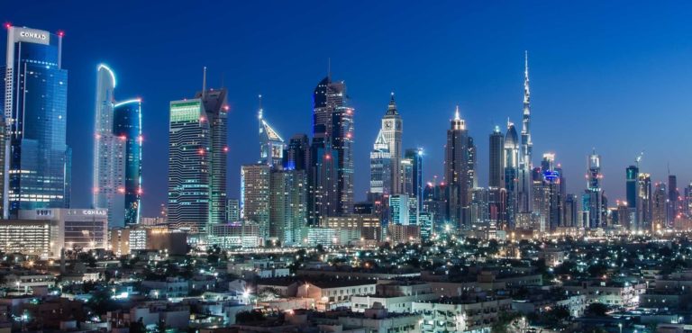Lire la suite à propos de l’article Emirats, les mirages de la puissance E01