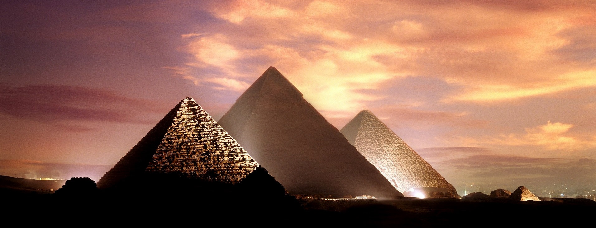 Pyramides Cachées